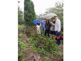 团结一致，众志成城，风雨无阻，只为品你。